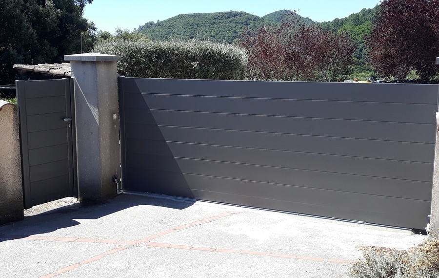 Nos mod&egrave;les de portails ALU &agrave;&nbsp;ST JEAN D'ILLAC