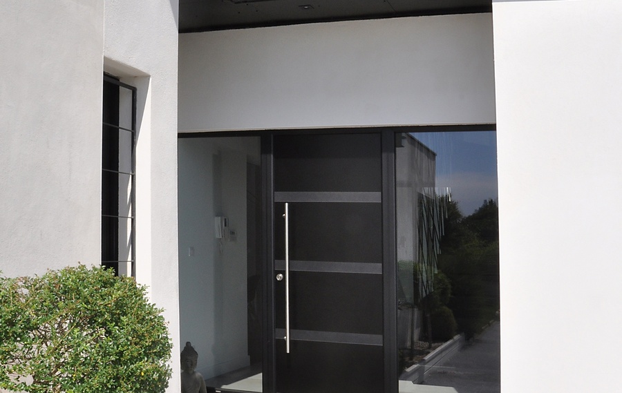 Notre gamme de portes d'entr&eacute;e en ALU CLASSIQUE et CONTEMPORAINE &agrave;&nbsp;ST JEAN D'ILLAC