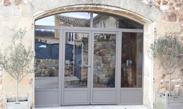 Les portes fen&ecirc;tres en ALU &agrave;&nbsp;ST JEAN D'ILLAC